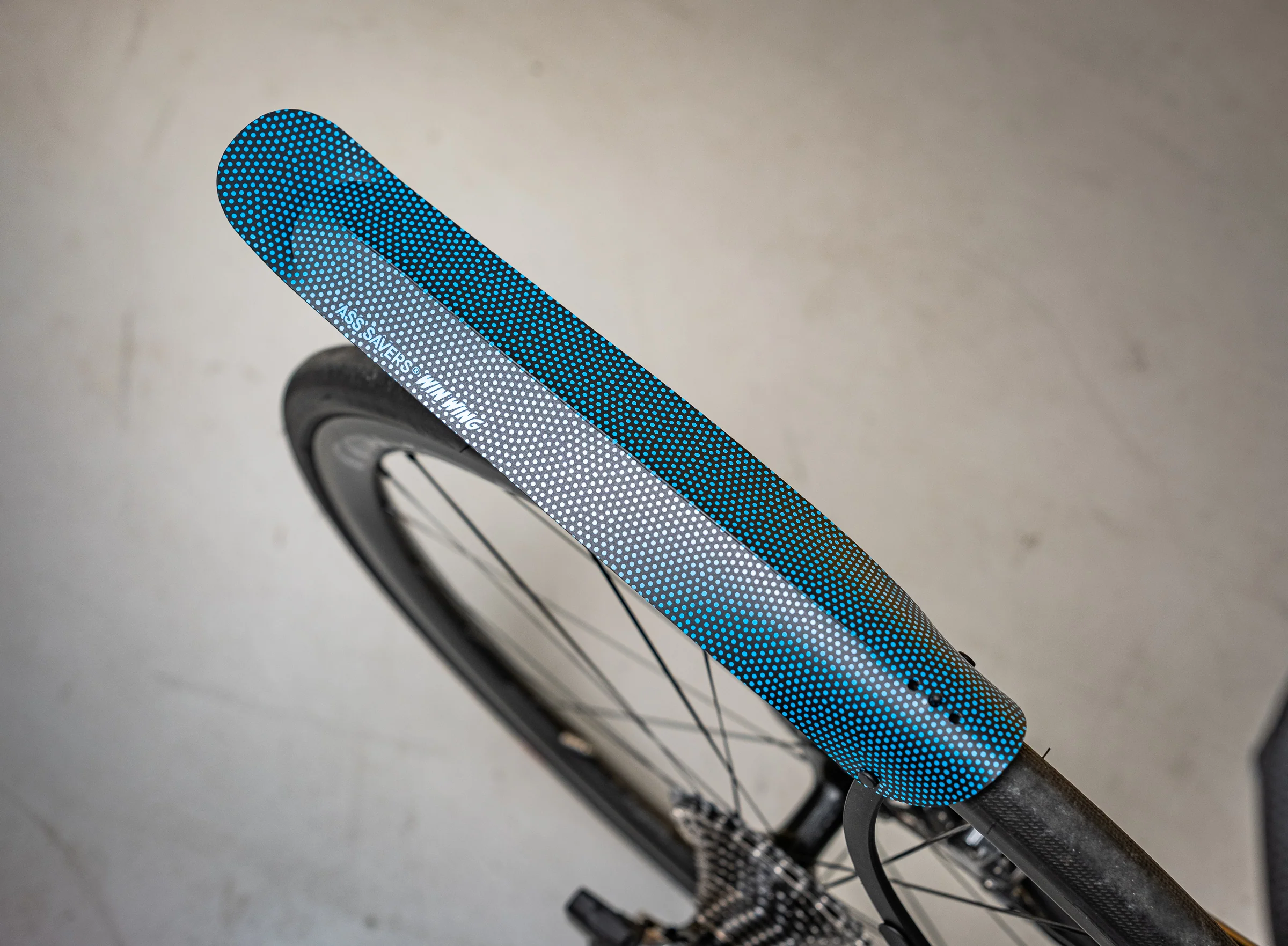 Win Wing 2 Road Blue Dots - Image 4